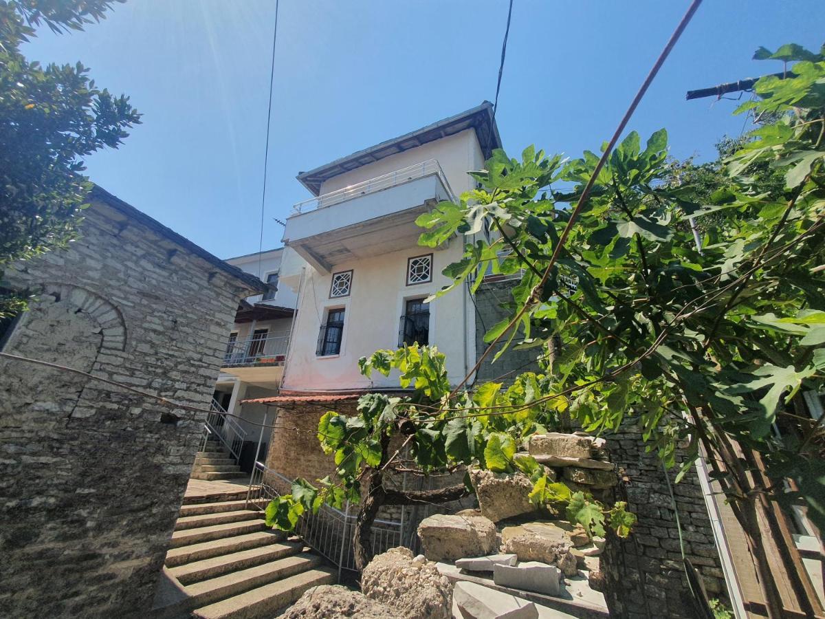Riva Guest House Gjirokaster Exterior photo