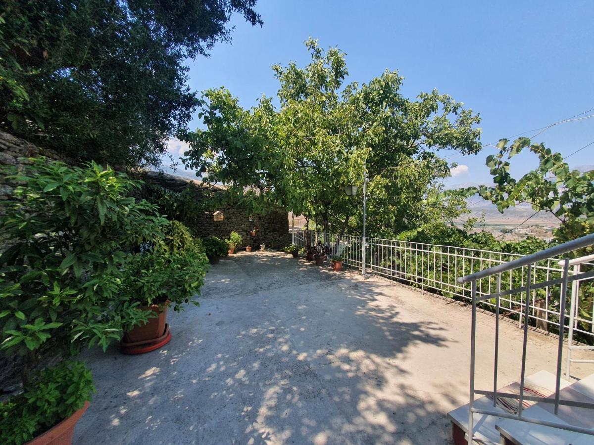 Riva Guest House Gjirokaster Exterior photo