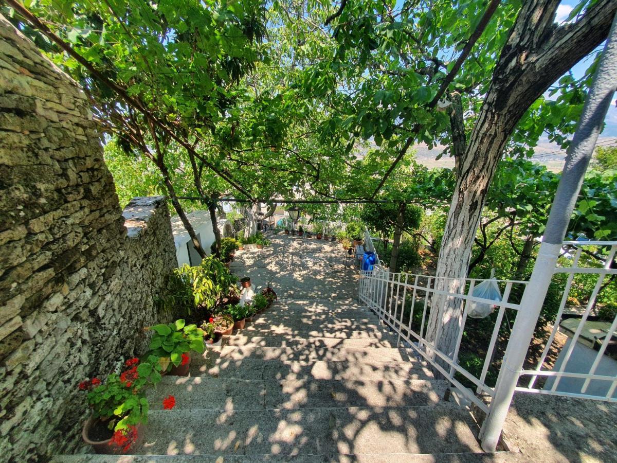 Riva Guest House Gjirokaster Exterior photo